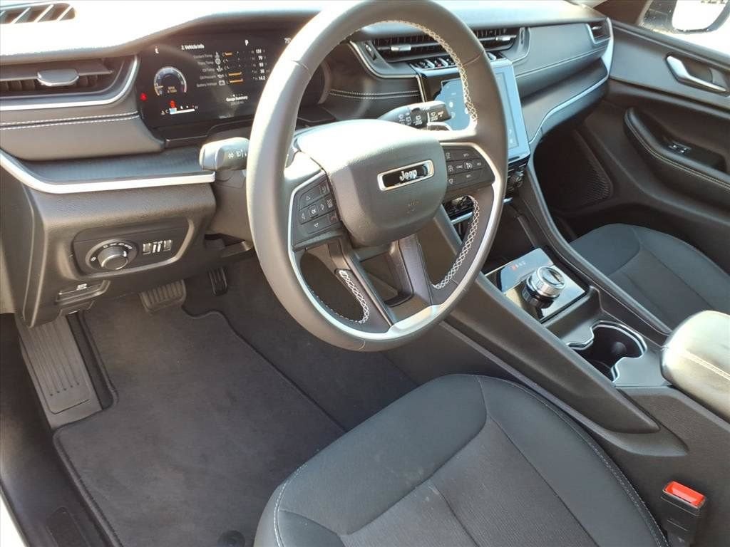 2024 Jeep Grand Cherokee L Laredo