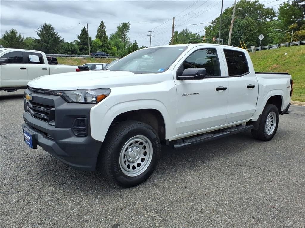2024 Chevrolet Colorado WT