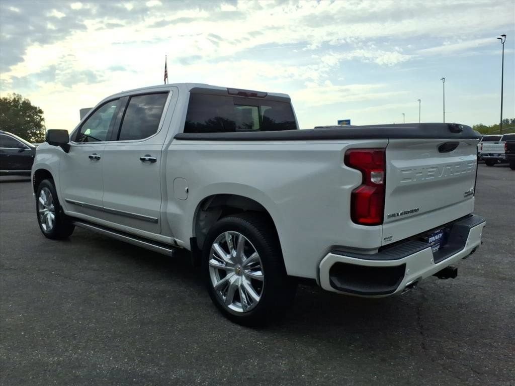 2022 Chevrolet Silverado 1500 High Country