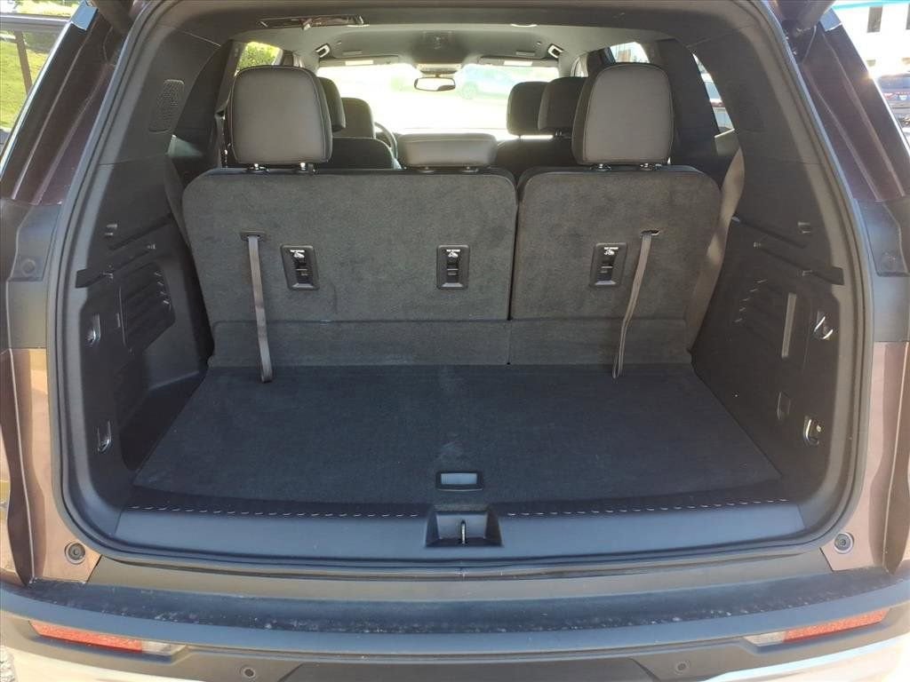 2024 GMC Acadia Elevation