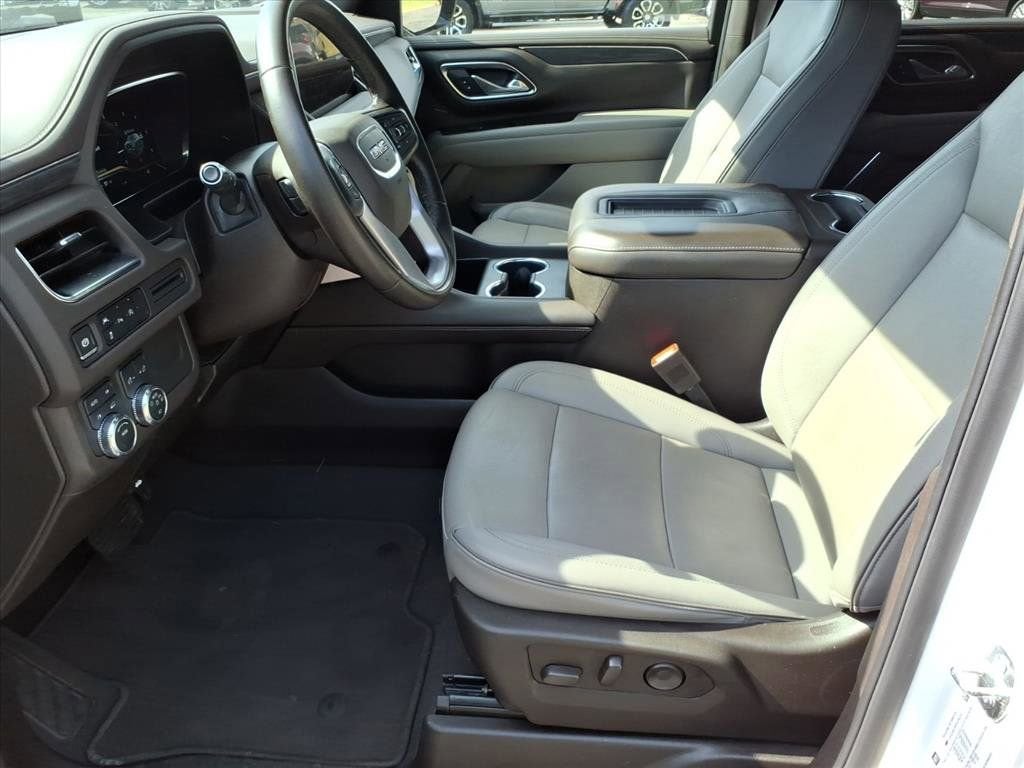 2024 GMC Yukon SLT