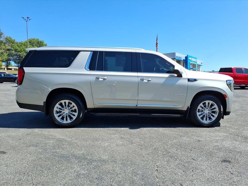 2023 GMC Yukon XL SLT