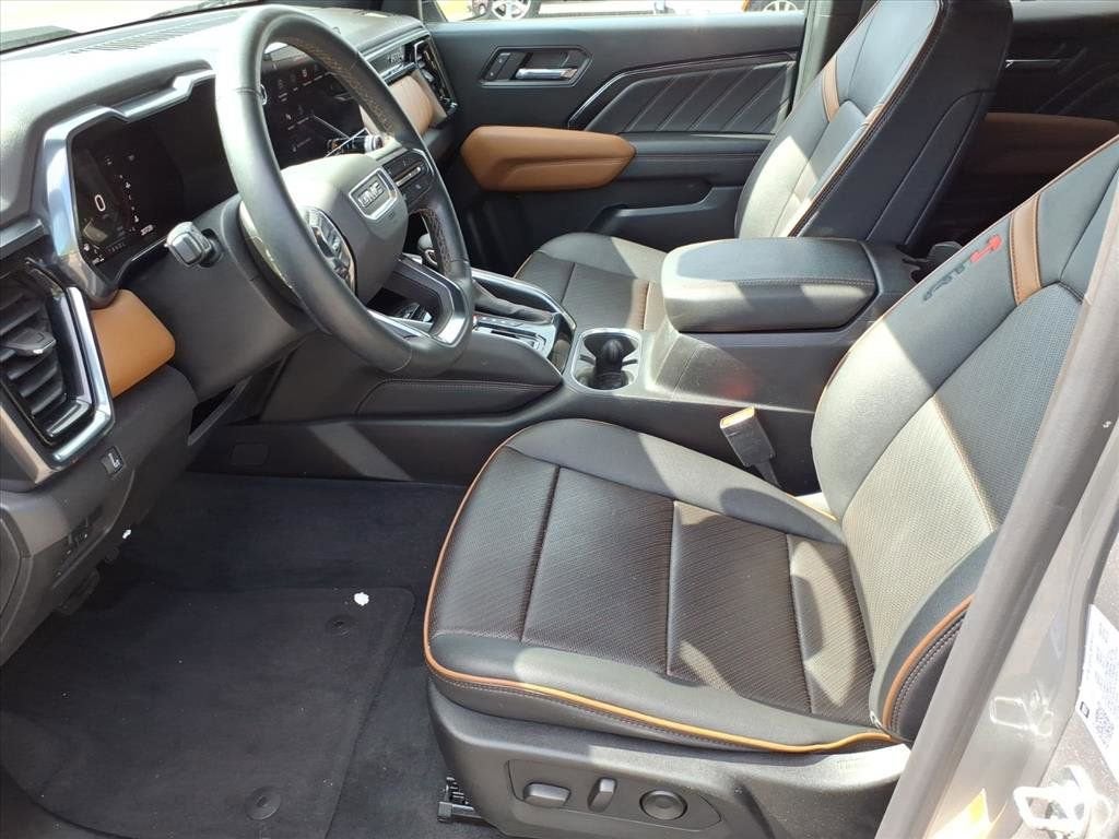 2023 GMC Canyon AT4