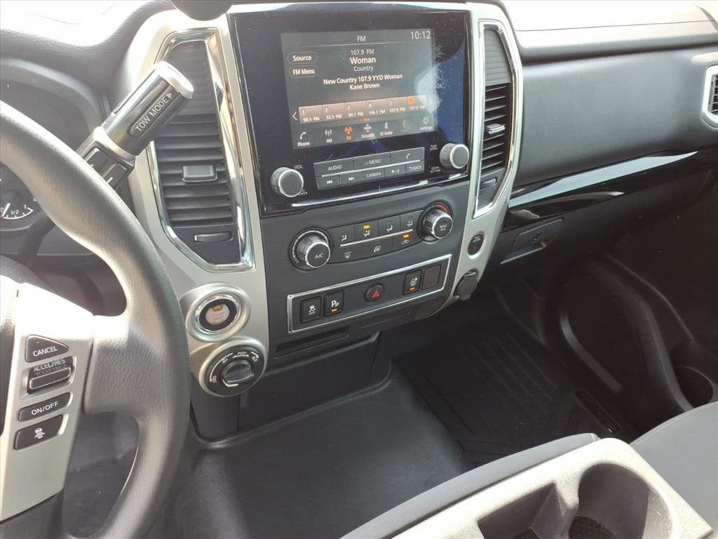 2021 Nissan Titan SV