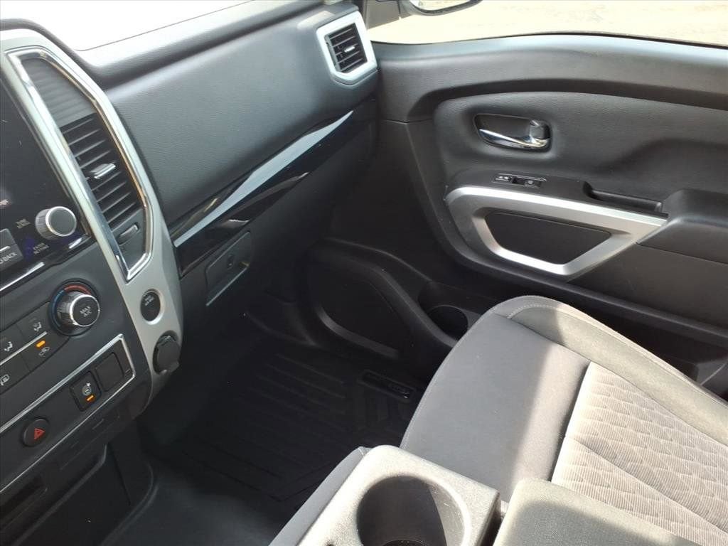 2021 Nissan Titan SV