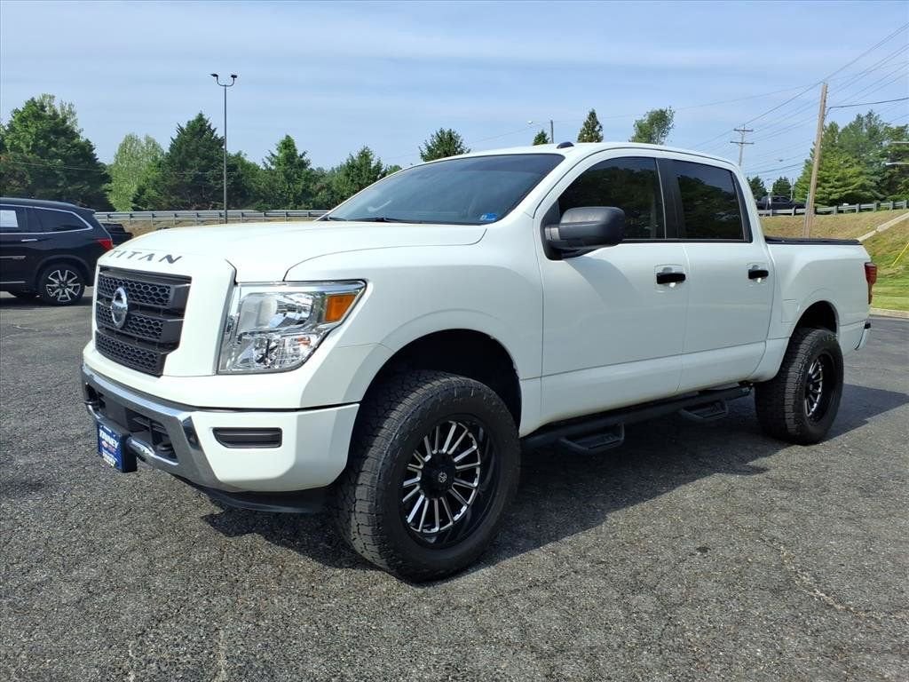 2021 Nissan Titan SV