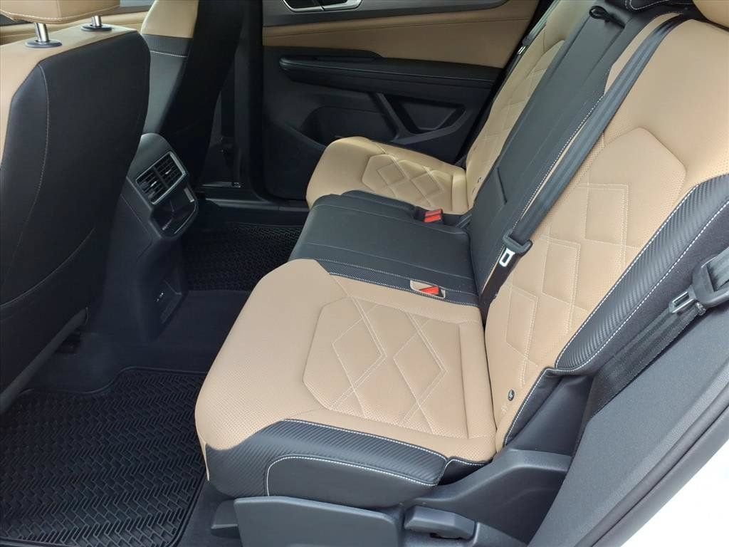 2025 Volkswagen Atlas Cross Sport 2.0T SE