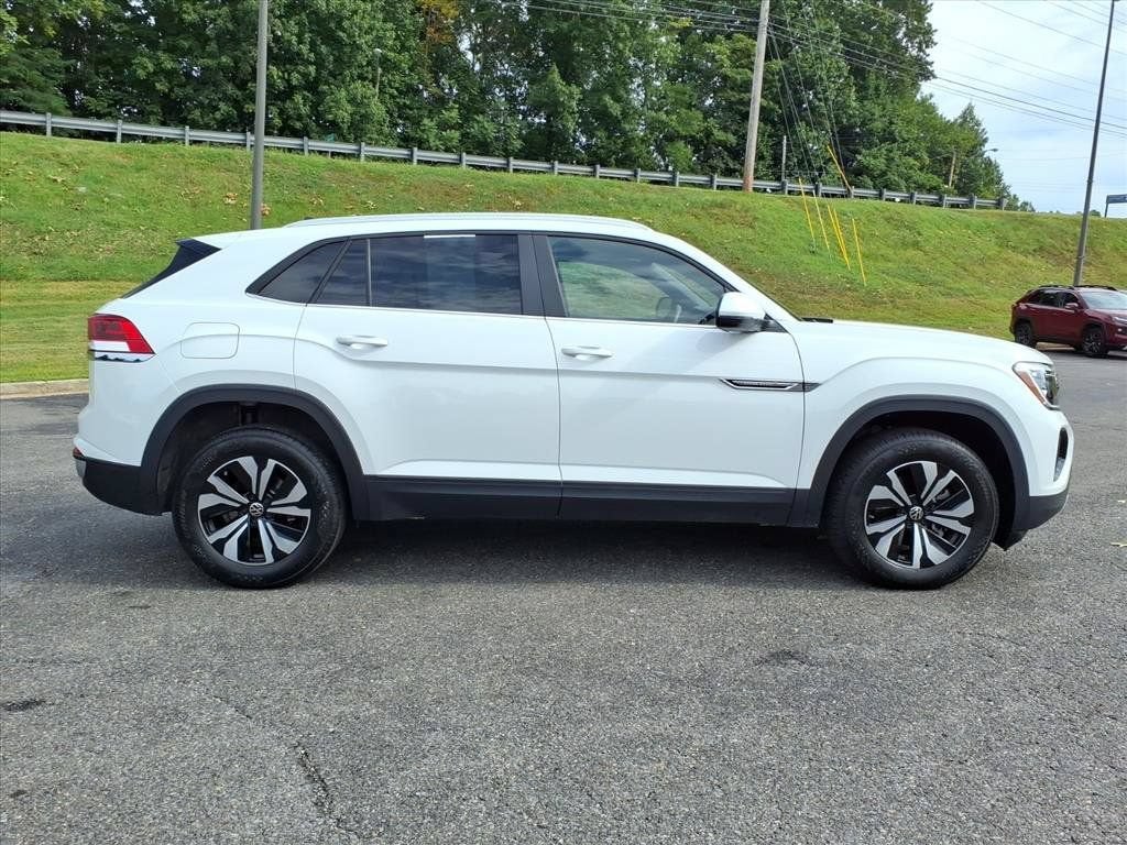 2025 Volkswagen Atlas Cross Sport 2.0T SE