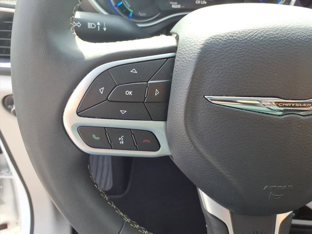 2024 Chrysler Pacifica Hybrid Select