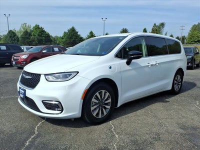 2024 Chrysler Pacifica Hybrid Select